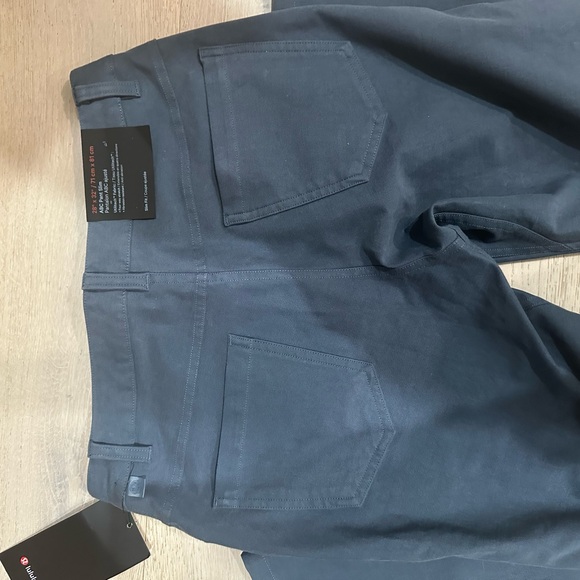 Lululemon Men’s Navy Pants - Picture 2 of 5